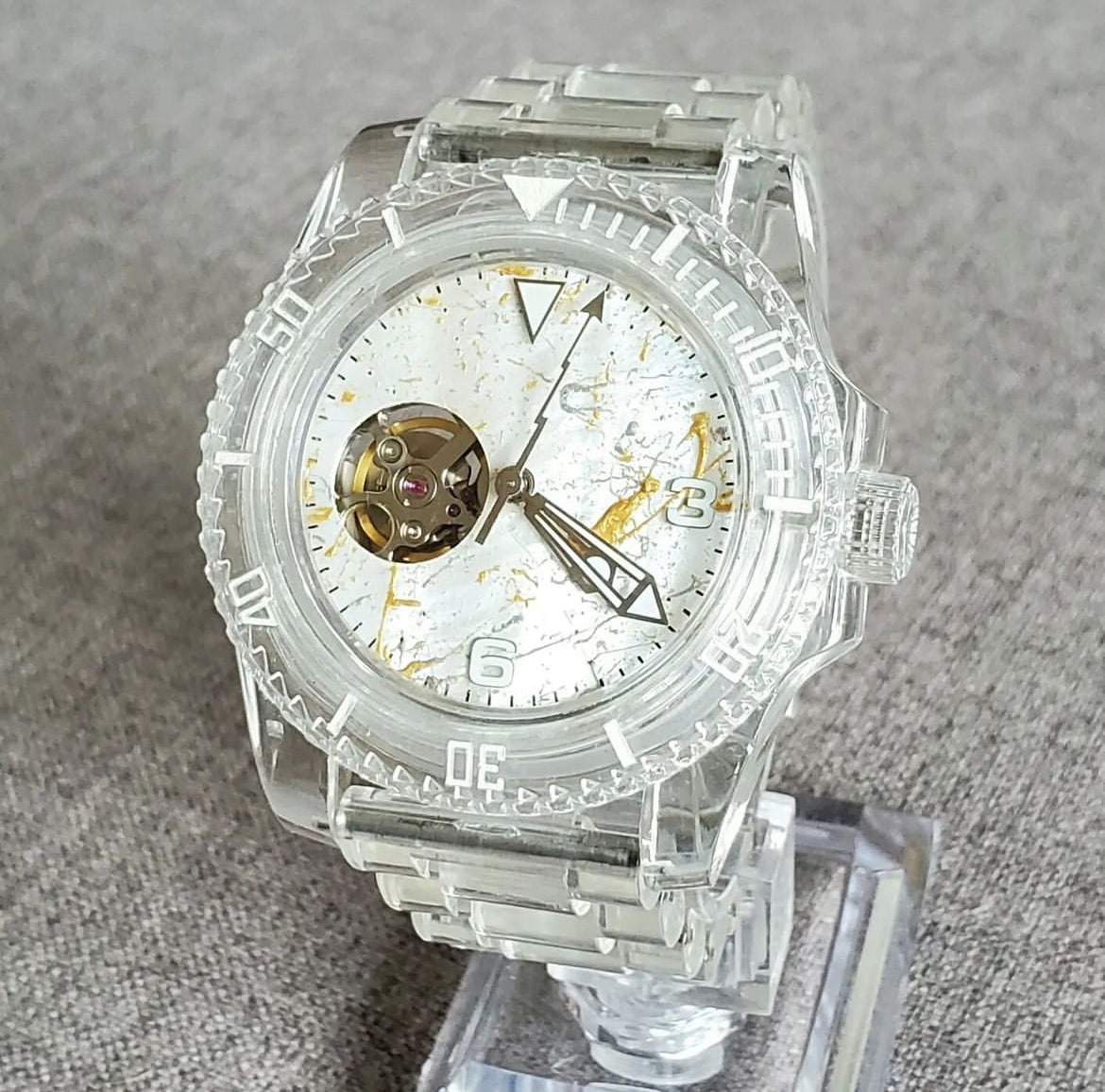 Pearl White Crystal 40mm